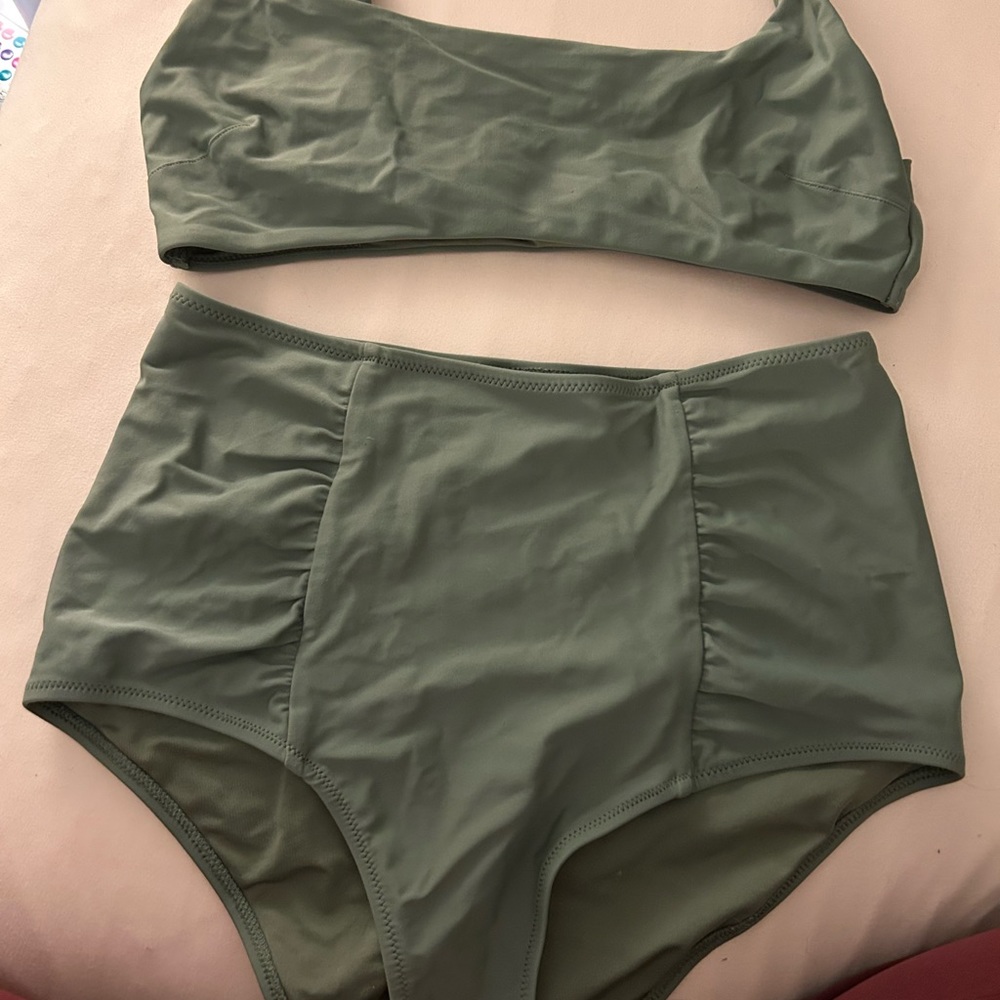 Aerie high wasted full coverage bikini bottoms with a scoop neck bikini top